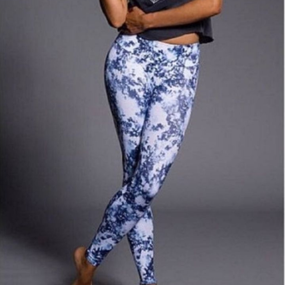 Onzie Starburst Galaxy Leggings S/M